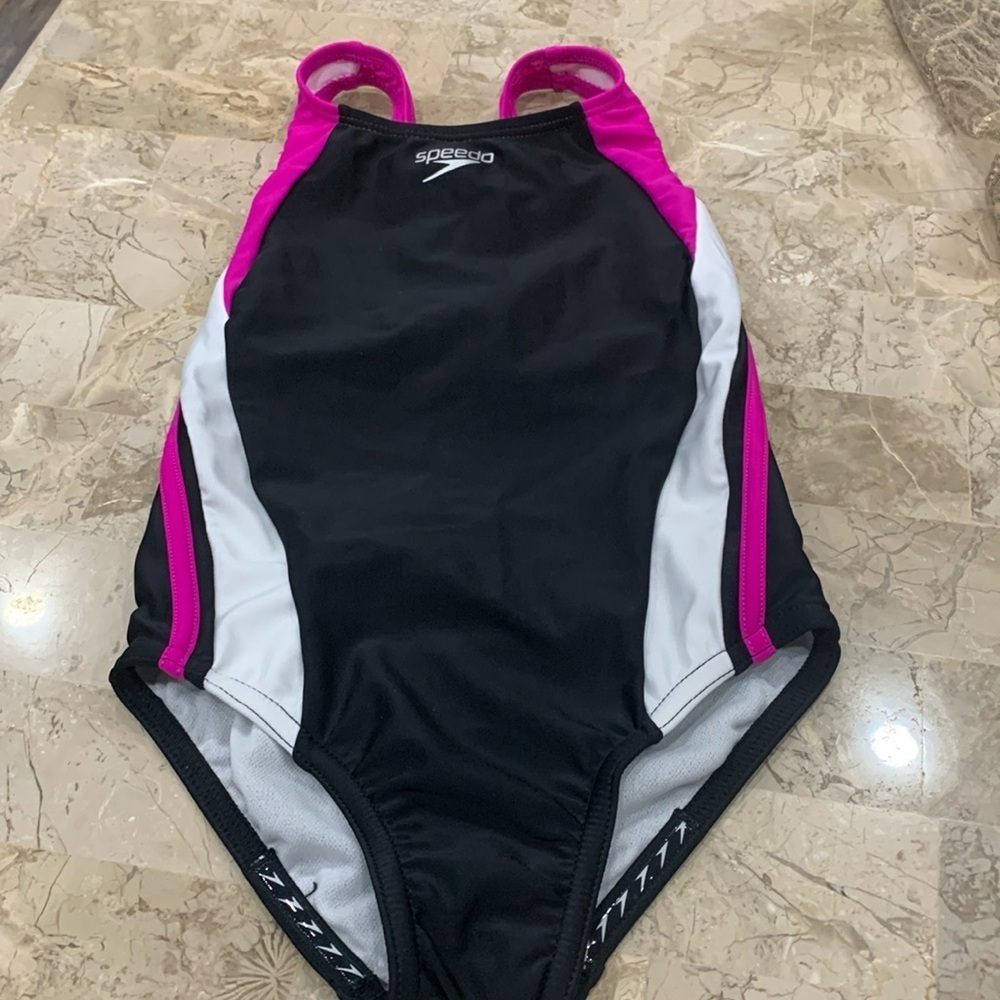 ❤️ NWOT Girls Speedo Bathing Suit